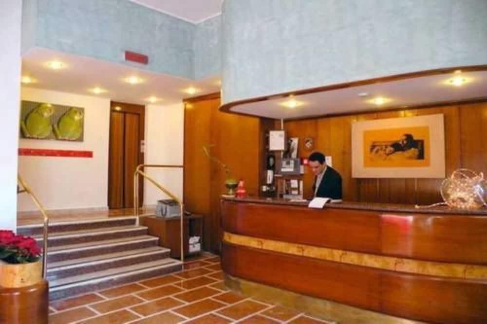 Hotel Virgilio Milaan Buitenkant foto